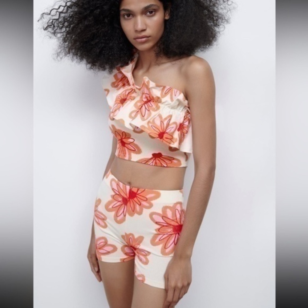 Zara printed floral shorts 0085 832